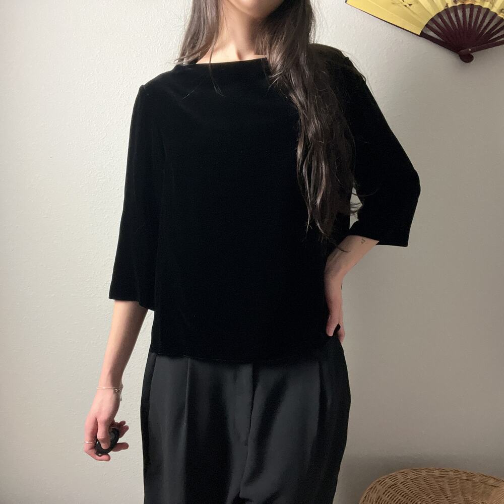 90s vintage black velvet minimalist boxy fit 3/4 sleeve blouse top by silk club